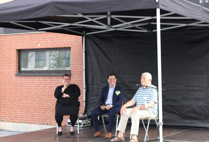 Ernst Zech aus Bovenden zusammen mit Prof. Alexandra Engel und Landrat Marcel Riethig