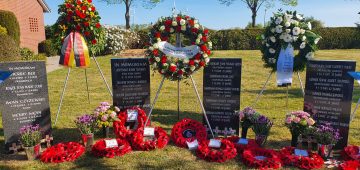 Stelen auf dem Friedhof Kutenholz