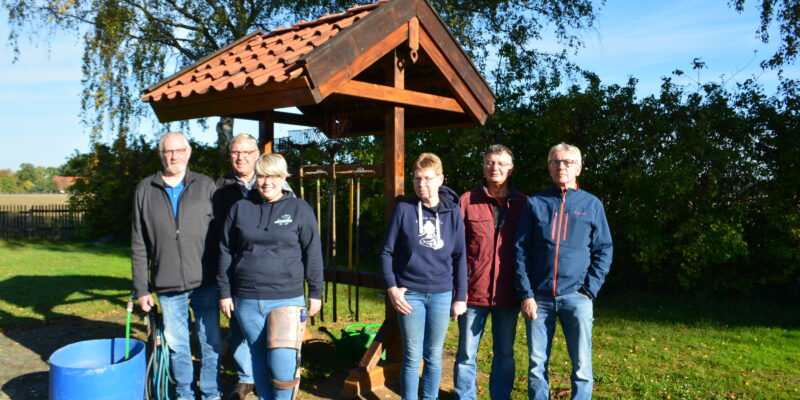 VL. Hans-Werner Berger Reinhard Degotschin Spenderin Carolin Wollbrink Küsterin Sabine Müller Friedhelm Naujoks Hans-Helmut Knoche